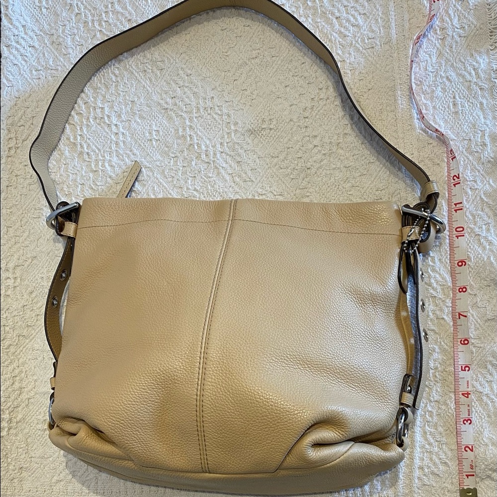 Coach Pebbled Leather Duffle Bag Soho Handbag Mint XL Crossbody East West beige - Picture 15 of 16